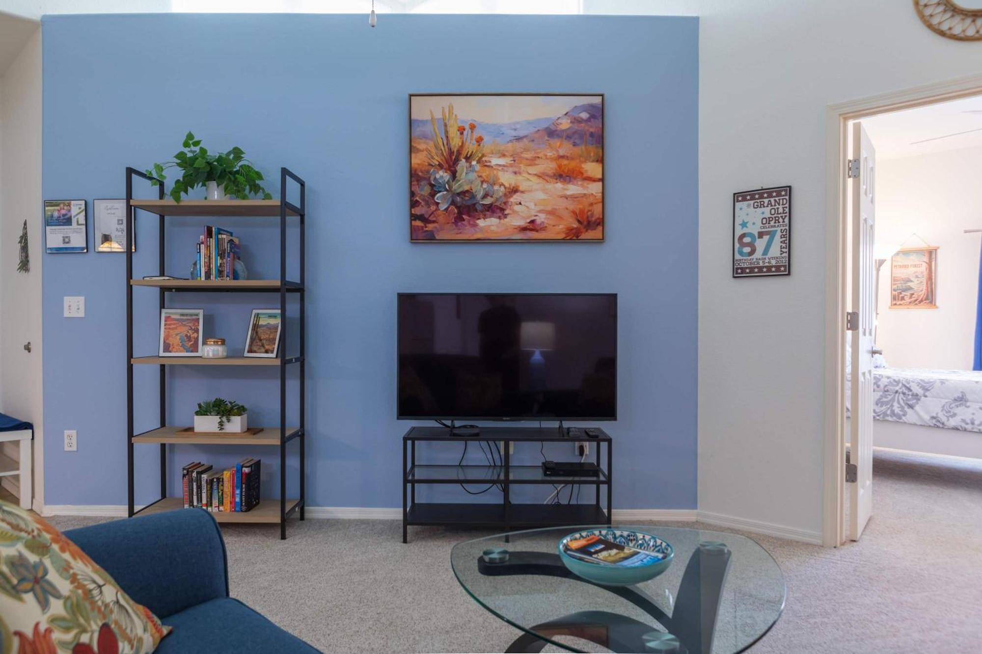 Modern 2br Retreat With Pool Gym & Balcony * Phoenix
